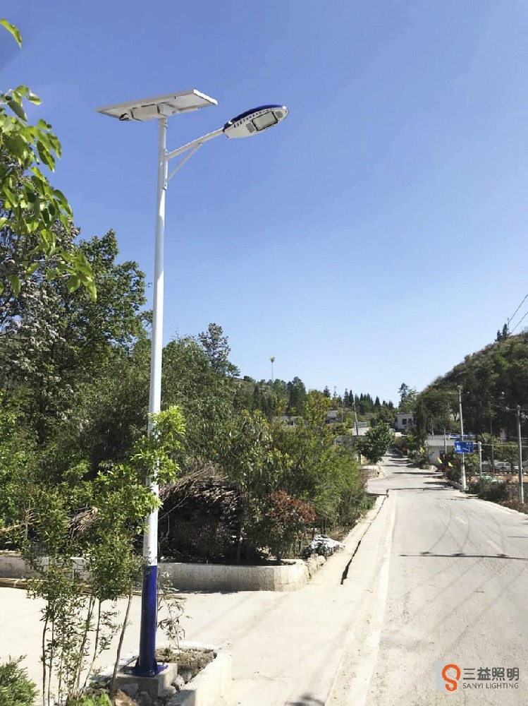 鄉(xiāng)村太陽能路燈工程